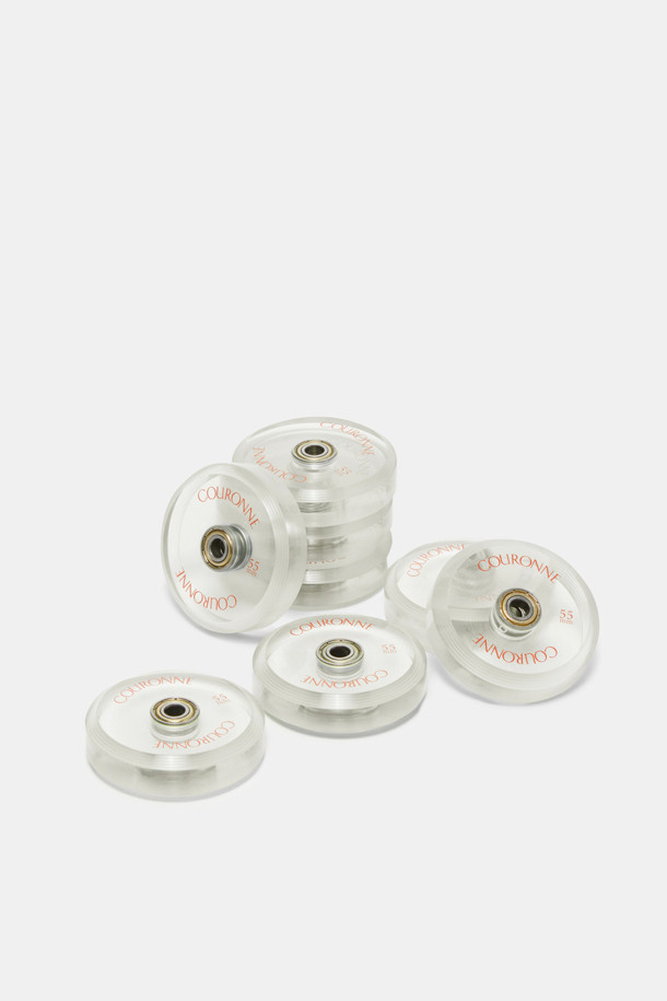 Bagel Color Wheel Set (White)는 5.5cm 크기의 Fleur 휠 디자인과 교체형 컬러 시스템을 갖춘 가방 액세서리입니다. 본 세트는 컬러휠 8개, 렌치 2개, 볼트 및 베어링, 휠 교체 매뉴얼로 구성되어 있으며, 10가지 컬러 옵션으로 커스터마이징이 가능합니다. 전문 휠 교체 서비스를 온/오프라인으로 제공하며, 새 볼트 사용을 권장합니다.
