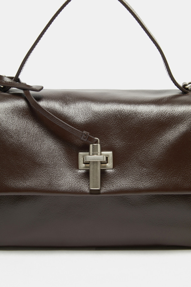 COURONNE 正規品/送料/関税込み Fermoir Tote 27 COURONNE Fermoir Tote 27 Materials: Cow Leather Size