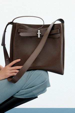 Fermoir Shoulder 31