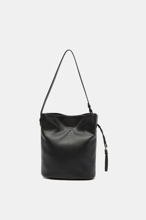 Faugeres Tassel Bucket Shoulder 21