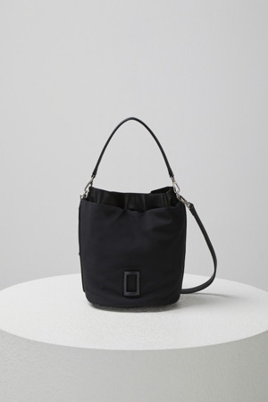 Fluffy pop Bucket 17