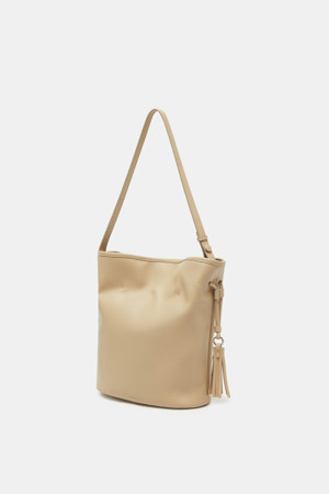 Faugeres Tassel Bucket Shoulder 23