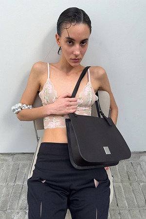 Mellia Lillet shoulder 28