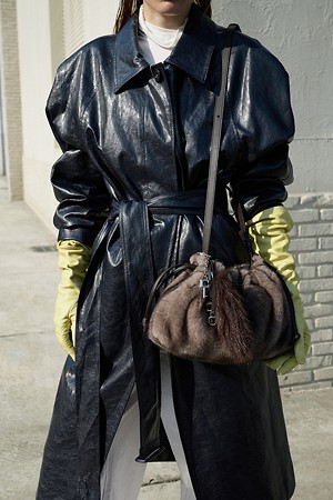 Plie Tote 28 Fur (플리에)