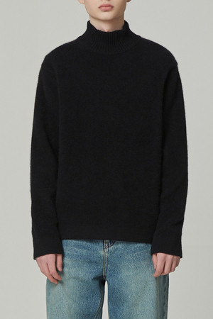 [black label] hairy fox turtle-neck knit