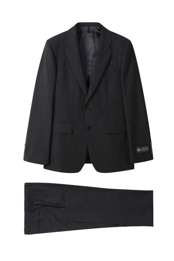 피테컴 그레이 수트 팬츠 (Fitecom Grey Suit Pants)는 모던하고 클래식한 스타일을 추구하는 남성을 위한 슬림핏 수트 팬츠입니다. FITECOM사의 고급 울 원단을 사용하여 사계절 내내 착용 가능하며, 멜란지 차콜, 그레이 두 가지 색상으로 제공됩니다. 쥬피터 핏을 적용하여 허리 라인을 강조하고, 히든 밴딩으로 편안한 착용감을 선사하며, 뛰어난 신축성으로 활동성을 높였습니다. 포멀한 오피스룩부터 비즈니스 캐주얼, 출근룩까지 폭넓게 활용할 수 있는 실용적인 아이템입니다.
