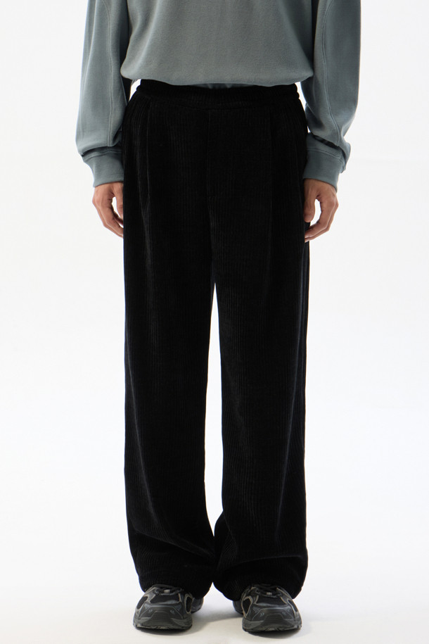 CUSTOMELLOW - 캐주얼팬츠 - Black Wide Fit Corduroy Pants