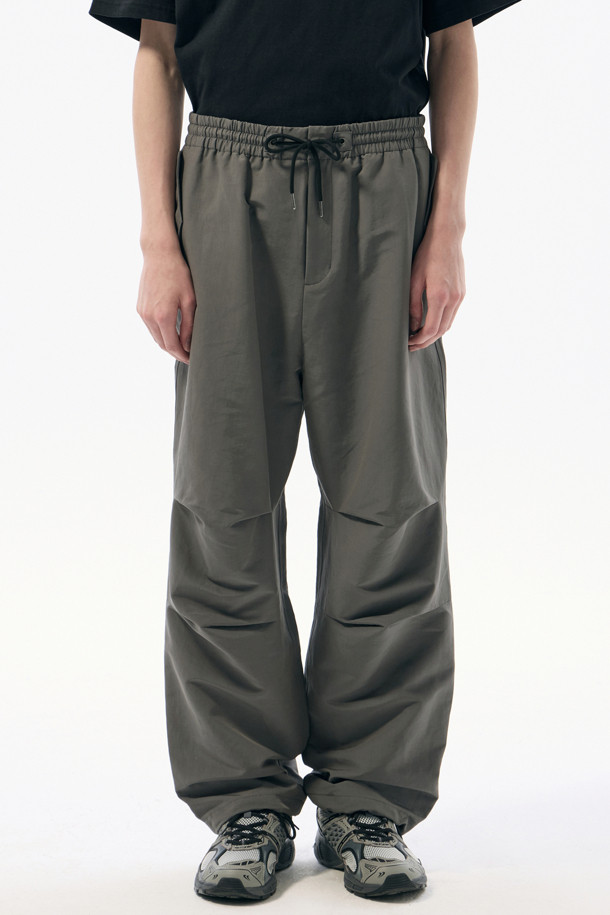 CUSTOMELLOW - 캐주얼팬츠 - Grey Parachute Pants