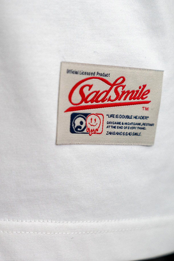 SAD SMILE by CUSTOMELLOW - 티셔츠 - sadsmile x zangano graphic t-shirt