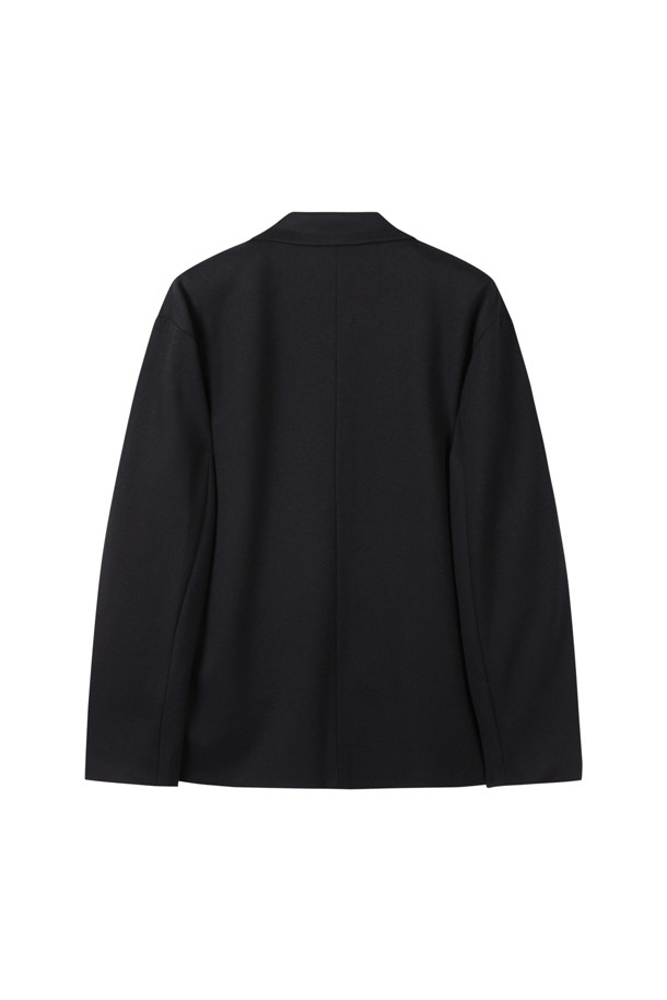 [Outlet] 블랙 릴렉스 핏 셋업 재킷은 남녀 모두 착용 가능한 베이직한 디자인의 아우터입니다. 봄, 가을에 적합하며, 캐주얼, 클래식, 미니멀 스타일을 연출하기 좋습니다. 블랙 컬러의 무지 패턴에 릴렉스핏으로 편안함을 더했으며, 가볍고 부드러운 TR 소재로 제작되었습니다. 출근룩, 비즈니스 캐주얼, 모임룩 등 다양한 TPO에 활용할 수 있는 활용도 높은 셋업 재킷입니다. 안감이 있어 보온성을 높였으며, 버턴 여밈 방식과 긴 소매 기장으로 깔끔한 실루엣을 완성합니다.
