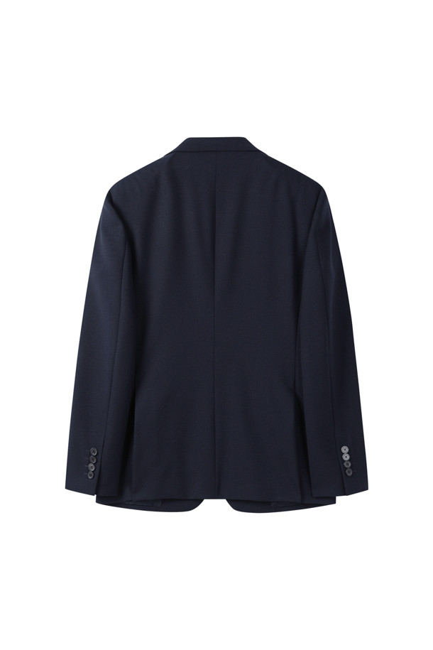 네이비 너비 텍스처드 수트 재킷은 남성 고객을 위한 포멀 및 비즈니스 스타일의 수트 재킷입니다. 봄, 가을에 적합하며, 클래식하고 포멀한 무드를 연출합니다. 네이비 컬러의 텍스처드 패턴이 특징이며, 슬림핏 디자인에 싱글 버튼으로 여밈 방식을 더했습니다. 폴리에스테르와 스판덱스 혼방 소재로 제작되어, 적당한 두께감과 텍스처드 촉감을 선사하며 스트레치성, 허리 라인 강조, 히든밴드 허리 디테일로 편안함과 스타일을 동시에 잡았습니다. 오피스룩, 비즈니스 캐주얼, 회의룩 등 다양한 TPO에 활용 가능하며, 클래식, 미니멀, 시크 스타일을 추구하는 분들에게 잘 어울립니다.
