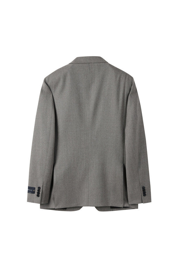 레다 베이지 멜란지 텍스처 수트 재킷은 남성을 위한 포멀하고 클래식한 스타일의 수트 재킷입니다. 부드러운 울 소재로 제작되어 봄, 가을에 착용하기 좋으며, 슬림핏과 싱글 브레스트 디자인이 특징입니다. 베이지 컬러의 멜란지 패턴이 고급스러운 분위기를 연출하며, 땀받이, 겹쳐있는 소매 단추, 허리 라인 강조 디테일이 돋보입니다. 오피스룩, 비즈니스 캐주얼, 모임룩 등 다양한 TPO에 활용 가능하며, 미니멀하고 시크한 스타일을 선호하는 분들께 추천합니다.
