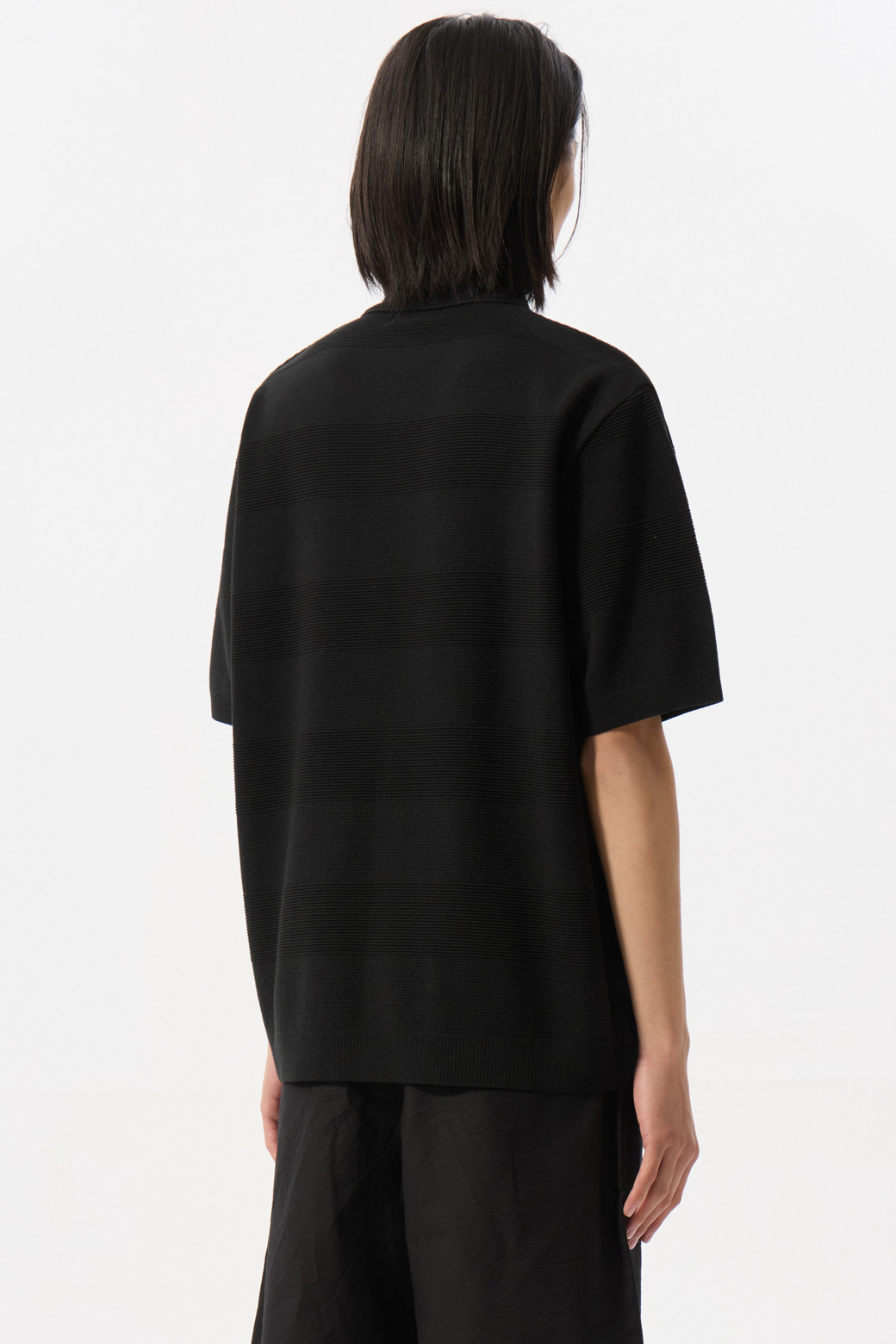 CUSTOMELLOW - 스웨터 - Black Stripes Texture Collar Sweater