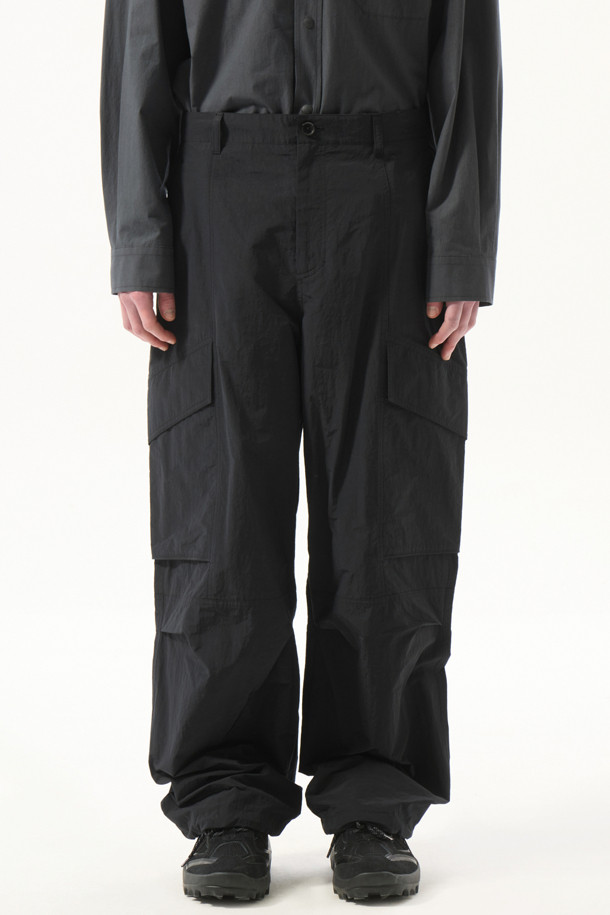 CUSTOMELLOW - 캐주얼팬츠 - Black Cargo Detail Pants