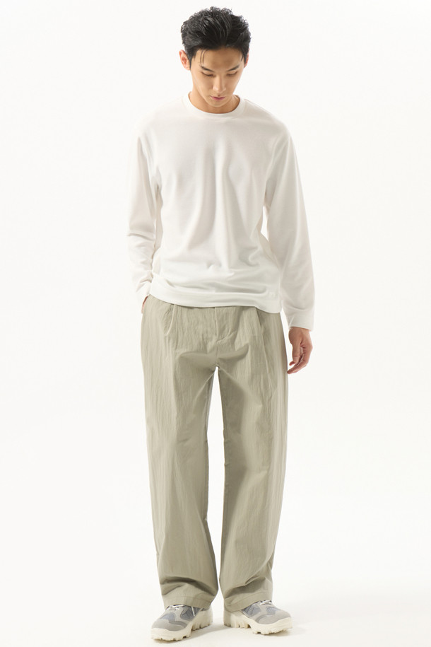 CUSTOMELLOW - 캐주얼팬츠 - Mint Wide Fit Two Tuck Pants