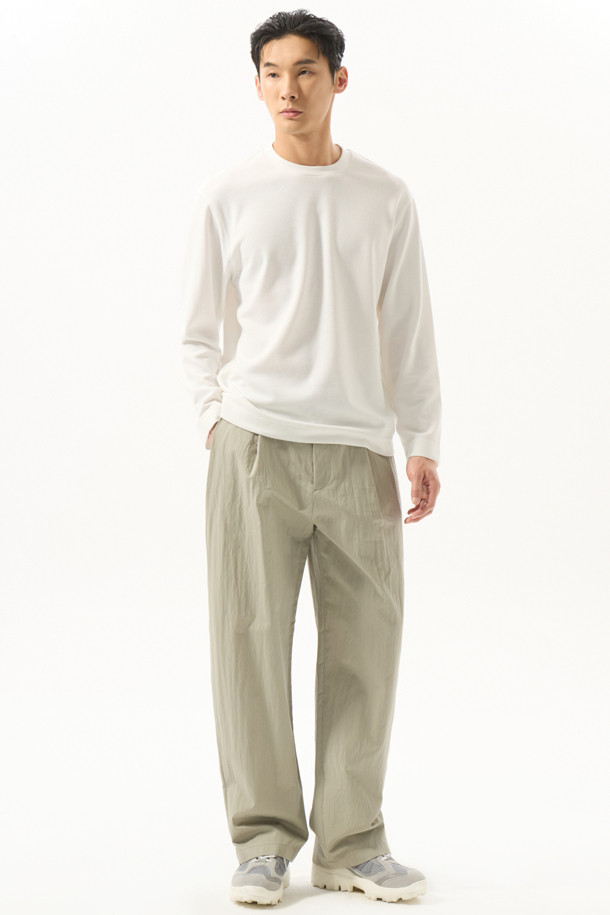 CUSTOMELLOW - 캐주얼팬츠 - Mint Wide Fit Two Tuck Pants