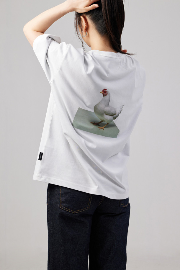 CUSTOMELLOW - 반팔티셔츠 - [Ron Mueck] White Graphic T-shirt