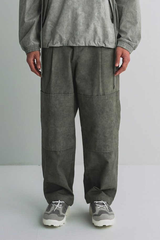 CUSTOMELLOW - 캐주얼팬츠 - Grey One Tuck Tab Pants