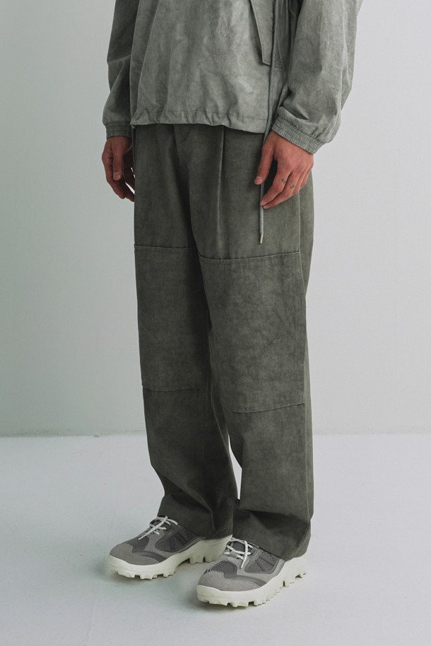 CUSTOMELLOW - 캐주얼팬츠 - Grey One Tuck Tab Pants