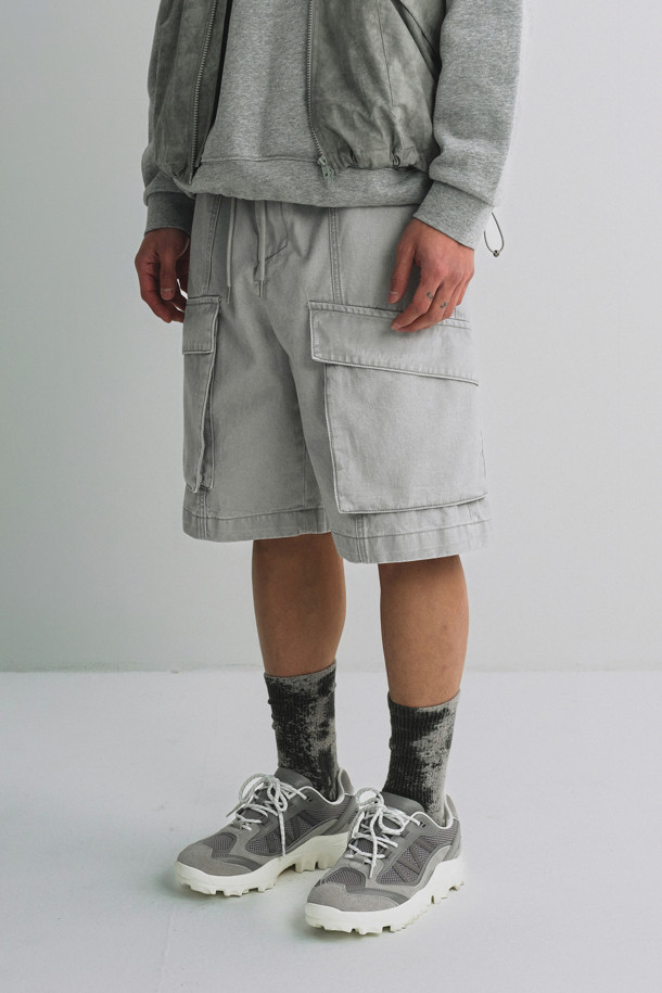 CUSTOMELLOW - 하프팬츠 - Grey Cargo Bermuda Shorts