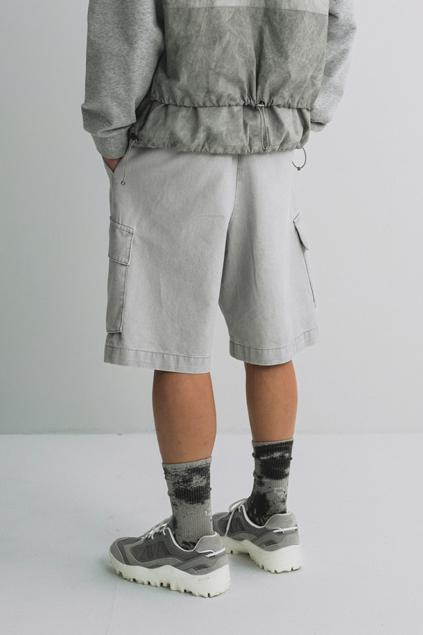 CUSTOMELLOW - 하프팬츠 - Grey Cargo Bermuda Shorts