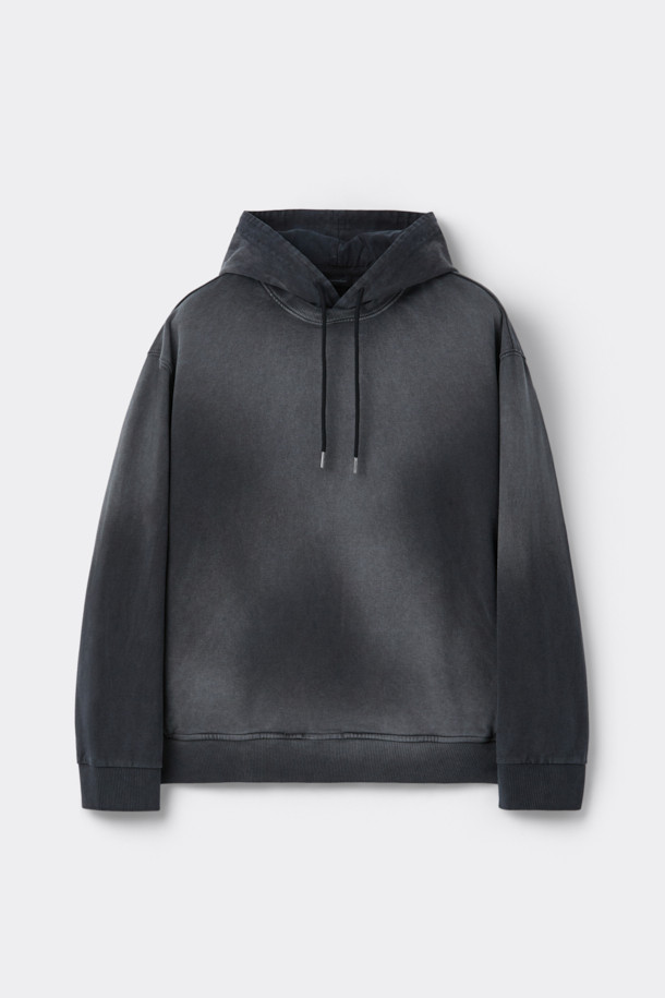 그레이 우븐 레이어드 후디는 남성용 후드티셔츠로, 가을과 겨울에 따뜻하게 착용하기 좋습니다. 면 소재로 제작되어 부드러운 촉감을 선사하며, 릴랙스 핏으로 편안한 착용감을 제공합니다. 후드, 긴소매, 무지 패턴, 두꺼운 두께감으로 보온성을 높였으며, 우븐 소재 레이어드, 후드 스트링, 사이드 포켓, 밑단 및 소매 시보리, 썰파 다잉, 브러쉬 탈색 등의 디테일이 돋보입니다. 집콕룩, 산책룩, 캠핑룩, 캐주얼, 스트리트, 미니멀 스타일 연출에 적합합니다.
