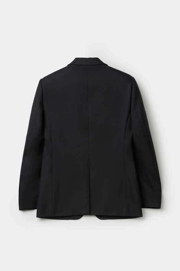 그레이 레귤러 핏 셋업 재킷은 남성 고객을 위한 베이직하고 클래식한 스타일의 자켓입니다. 봄, 가을 시즌에 적합하며, 얇은 두께감과 부드러운 촉감으로 편안하게 착용할 수 있습니다. 싱글 버튼 여밈 방식에 레귤러핏으로 제작되었으며, 무지 패턴으로 깔끔한 인상을 줍니다. 출근룩, 비즈니스 캐주얼, 모임룩 등 다양한 TPO에 활용 가능하며, 스트레치 기능이 있어 활동성을 높였습니다. 폴리에스테르, 레이온, 폴리우레탄 혼방 소재로 제작되어 내구성이 뛰어나고 관리가 용이합니다.
