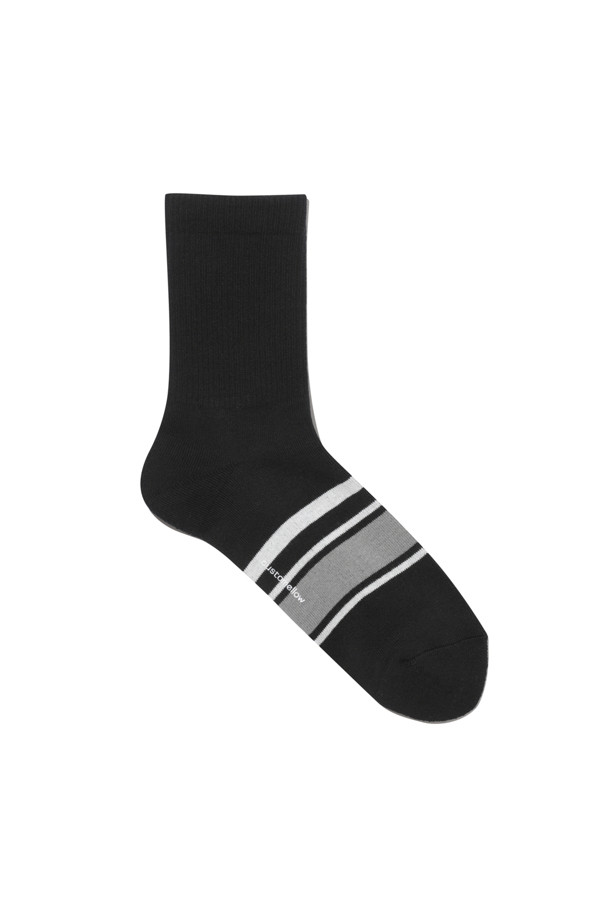 CUSTOMELLOW - 양말 - Black Stripe Medium Socks