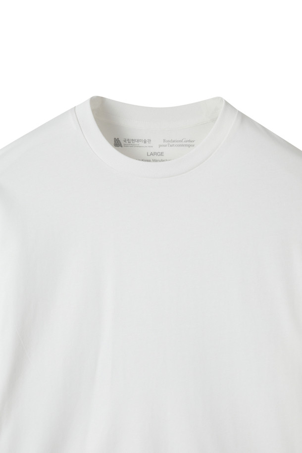 CUSTOMELLOW - 반팔티셔츠 - [Ron Mueck] White Graphic T-shirt