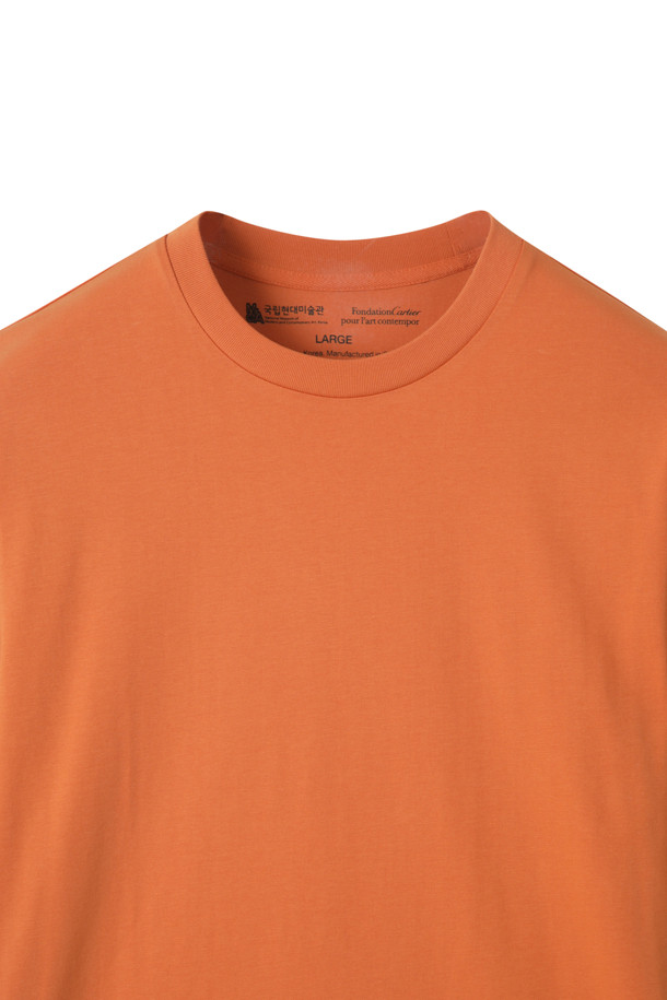 CUSTOMELLOW - 반팔티셔츠 - [Ron Mueck] Orange Graphic T-shirt