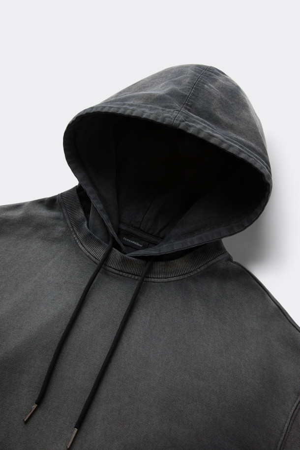 그레이 우븐 레이어드 후디는 남성용 후드티셔츠로, 가을과 겨울에 따뜻하게 착용하기 좋습니다. 면 소재로 제작되어 부드러운 촉감을 선사하며, 릴랙스 핏으로 편안한 착용감을 제공합니다. 후드, 긴소매, 무지 패턴, 두꺼운 두께감으로 보온성을 높였으며, 우븐 소재 레이어드, 후드 스트링, 사이드 포켓, 밑단 및 소매 시보리, 썰파 다잉, 브러쉬 탈색 등의 디테일이 돋보입니다. 집콕룩, 산책룩, 캠핑룩, 캐주얼, 스트리트, 미니멀 스타일 연출에 적합합니다.
