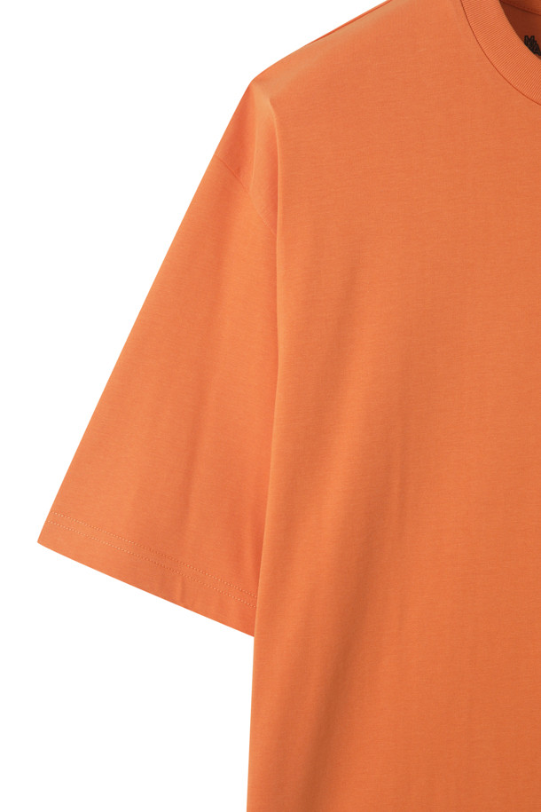 CUSTOMELLOW - 반팔티셔츠 - [Ron Mueck] Orange Graphic T-shirt