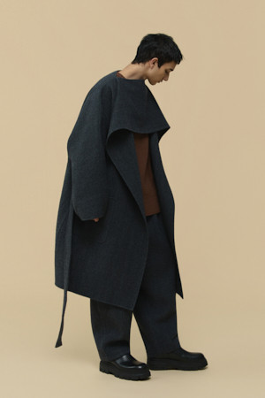 [HED MAYNER] Grey Back Slit Robe Coat