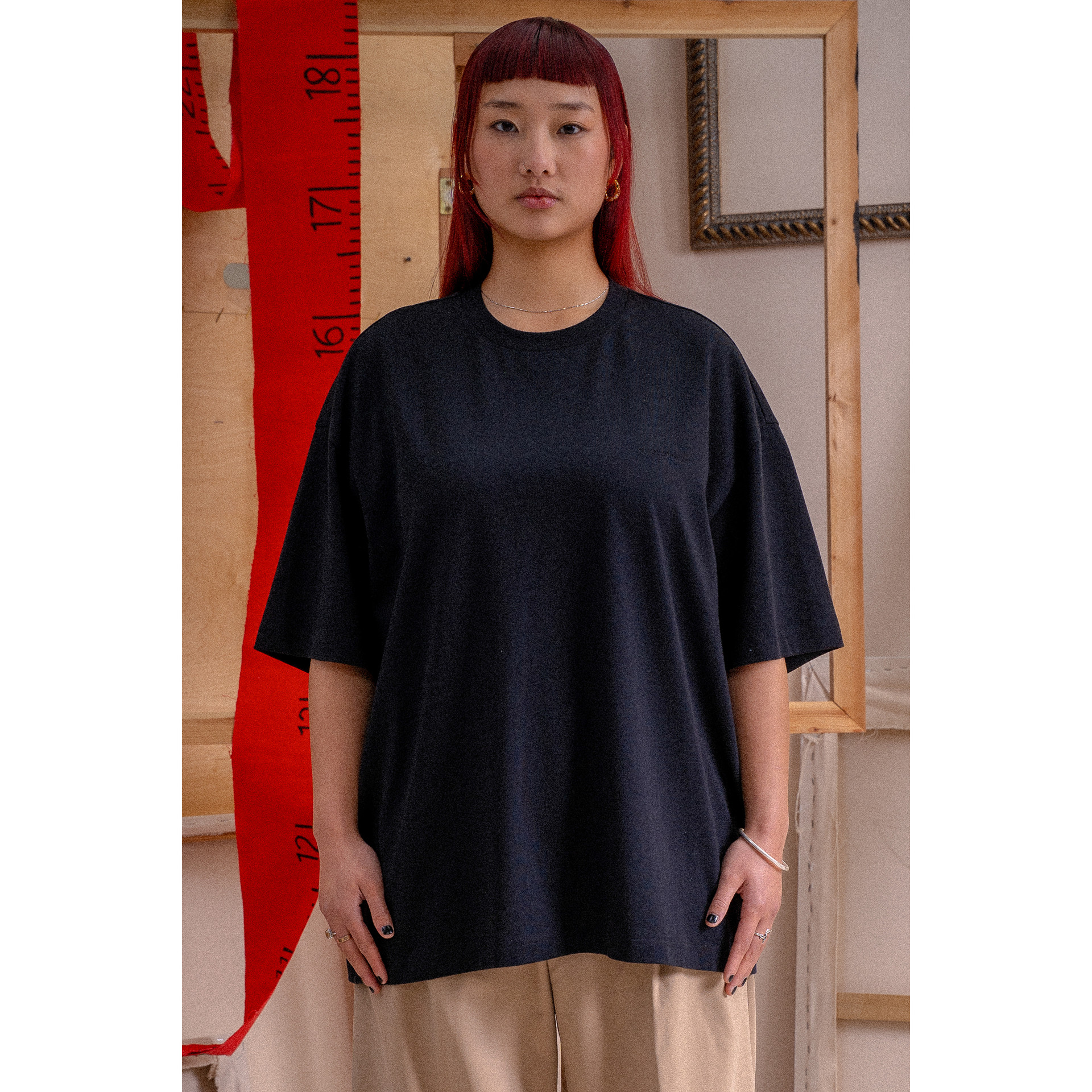 MUSINSA | CUSTOMELLOW Black Graphic T-shirt CWTAM25486BKX