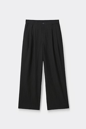 Black Loose Fit Tucked Pleats Pants