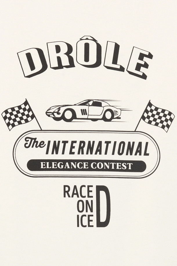 Le 티셔츠 Race On Ice는 봄, 여름 시즌에 어울리는 화이트 컬러의 면 티셔츠입니다. 스포티, 스트릿 스타일을 연출하며, 동네 마실룩, 여행룩, 봄 소풍룩 등 다양한 TPO에 활용하기 좋습니다. 100% 코튼 헤비 저지 소재에 255 GSM의 두께감으로 제작되었으며, 립조직 넥라인과 반소매 디자인이 특징입니다. 전면에 'Race on Ice' 프린트가 돋보이는 캐주얼 티셔츠로, 편안하면서도 개성 있는 스타일을 완성할 수 있습니다.
