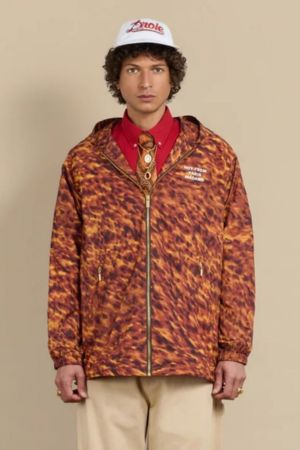 La Veste Capuche Slogan