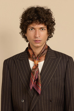 Le Foulard Medaillon