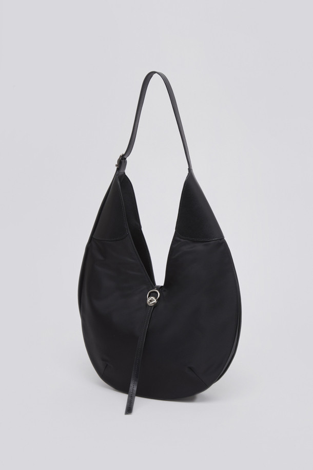 Archivepke - 숄더백 - Luv hole hobo bag(Nylon black)