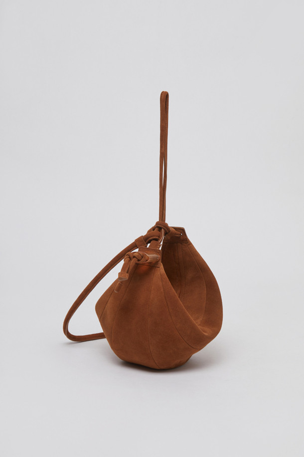 Archivépke -  - [EXCLUSIVE] Fling bag(Suede caramel)