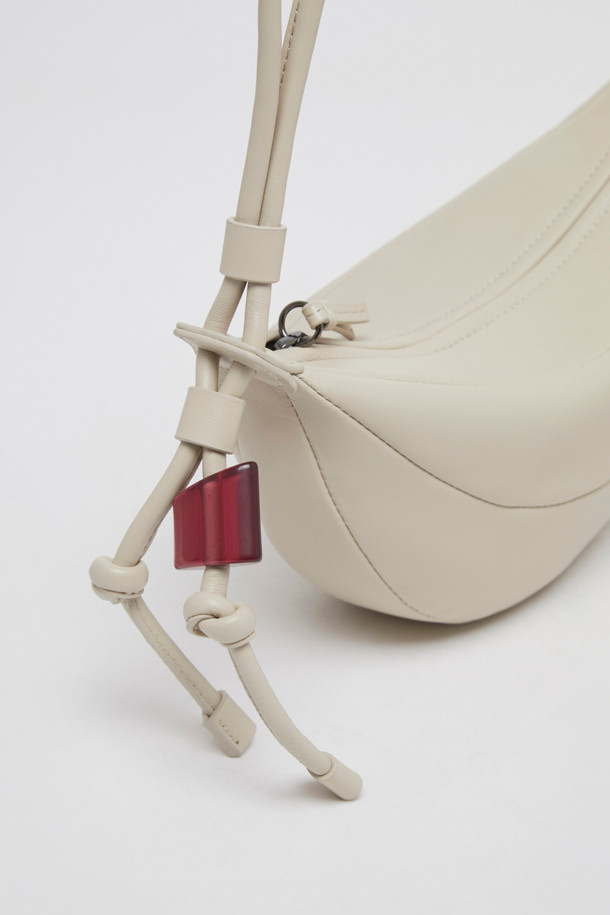 Archivépke -  - Small fling bag(Cream)