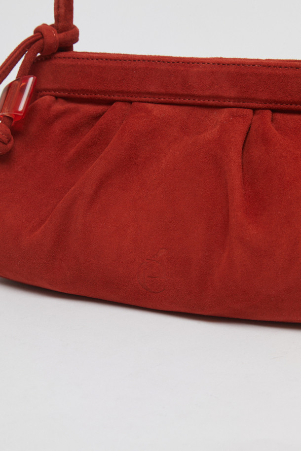 Archivépke - 숄더백 - Skirt bag(Suede red)