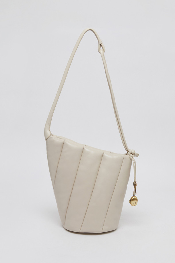 Archivepke - 숄더백 - Quilting pumpkin bag(Sand beige)