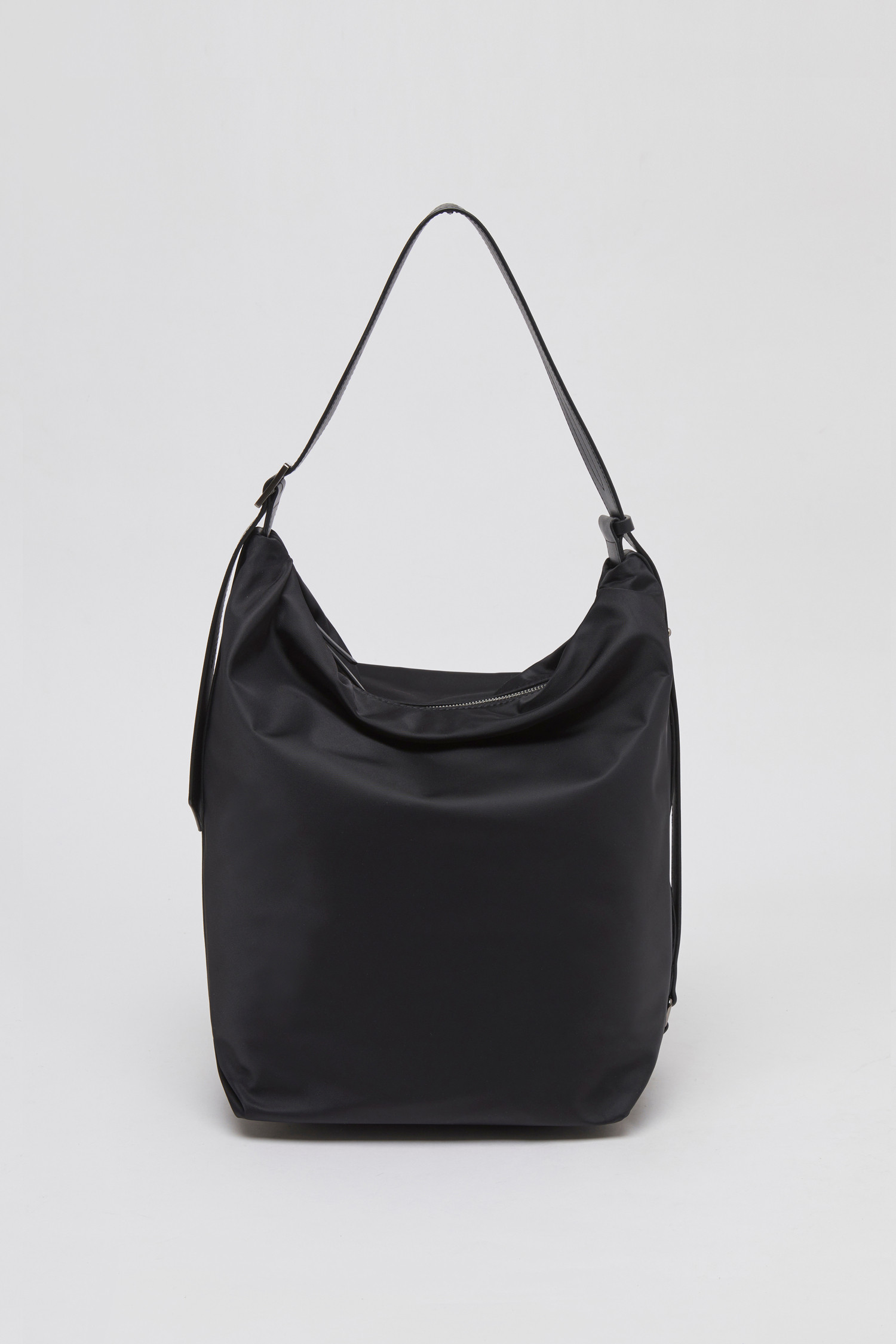 EXCLUSIVE] Pouring bag(Nylon black)_Archivépke
