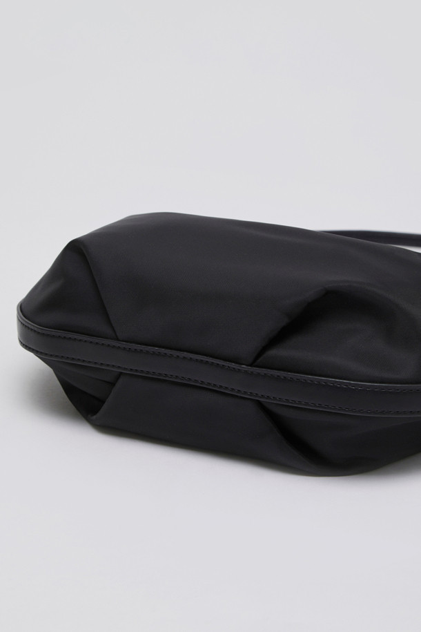 Archivepke - 숄더백 - Luv moon bag(Nylon black)