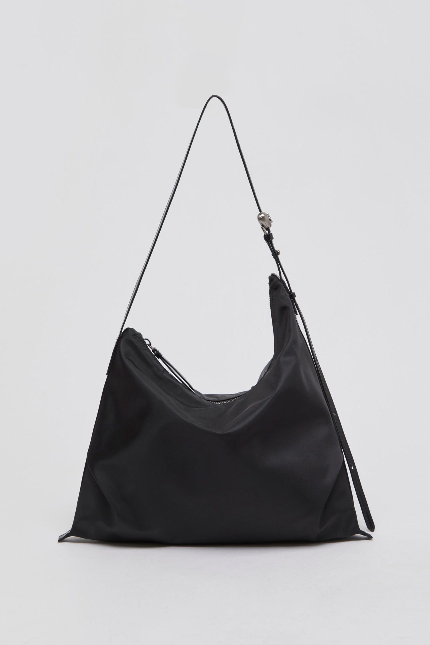 ◆Archivepke◆ Luv hole bagNylon black Luv hole hobo bag(Nylon black)_Archivépke - 코오롱몰