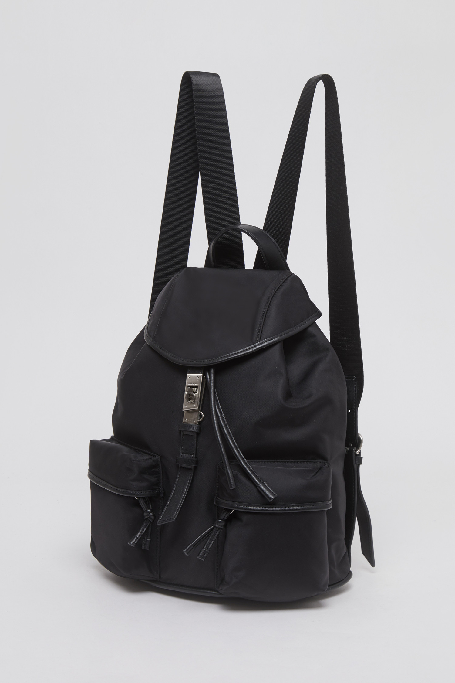 ★Archivepke★Clip rucksack★Nylon black★韓国★大人気★ Clip rucksack(Nylon black)_Archivépke - 코오롱몰