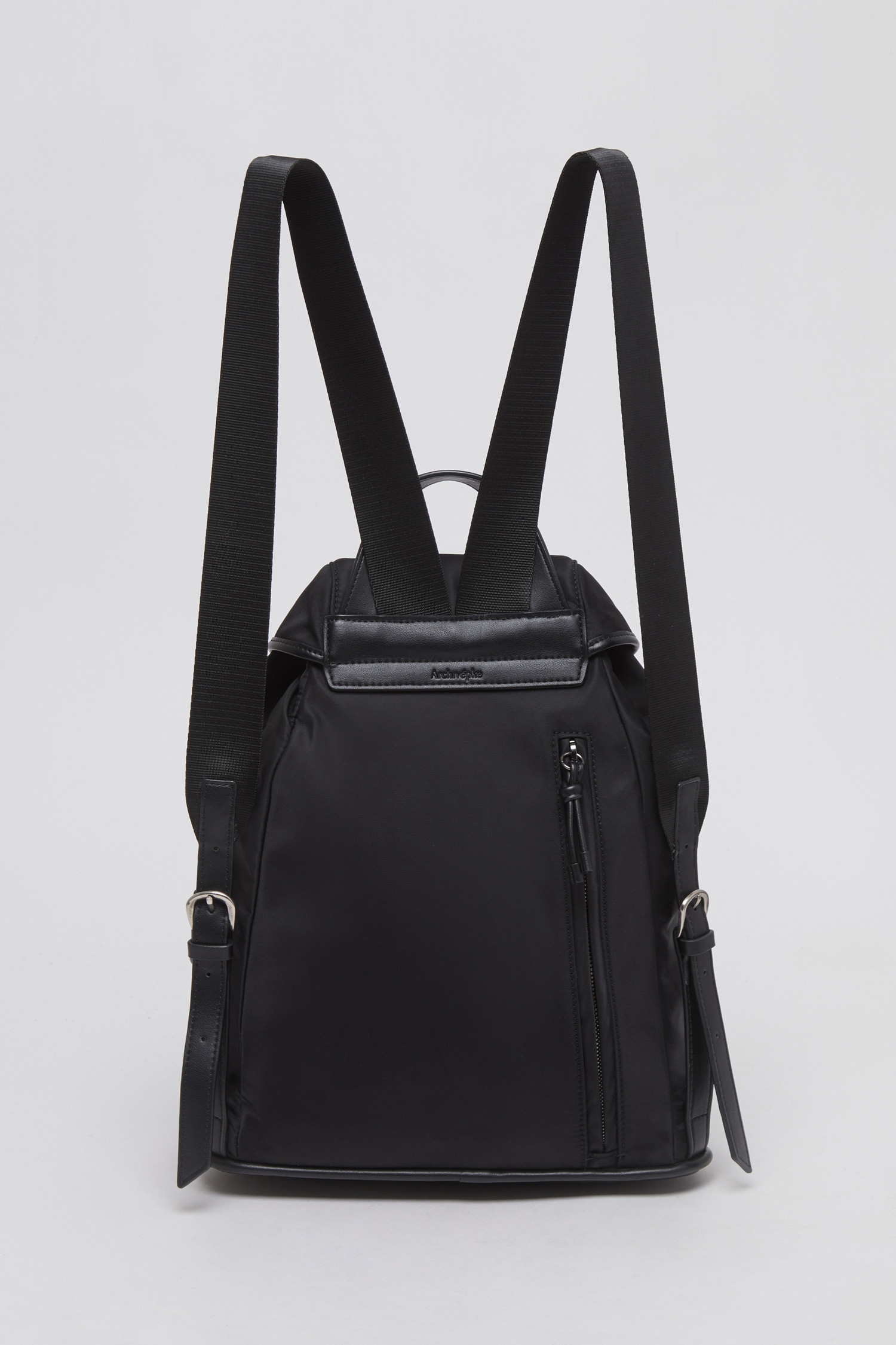 [Archivepke] ★ Clip rucksack (Nylon black) MUSINSA | Archivépke Clip rucksack(Nylon black)_OVBBX25102BLK