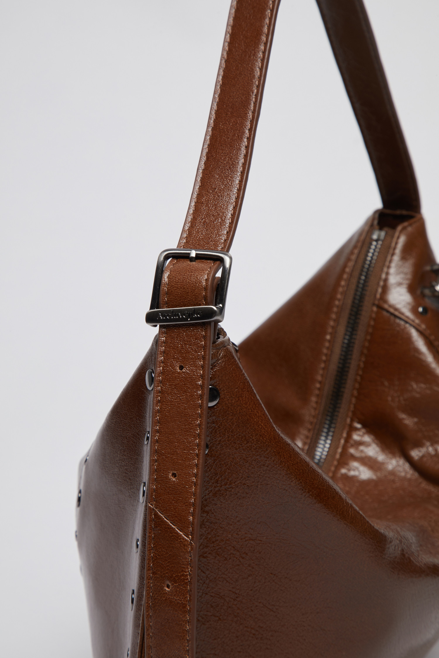 Archivépke] Freckle fold bag(Glossy crack camel)