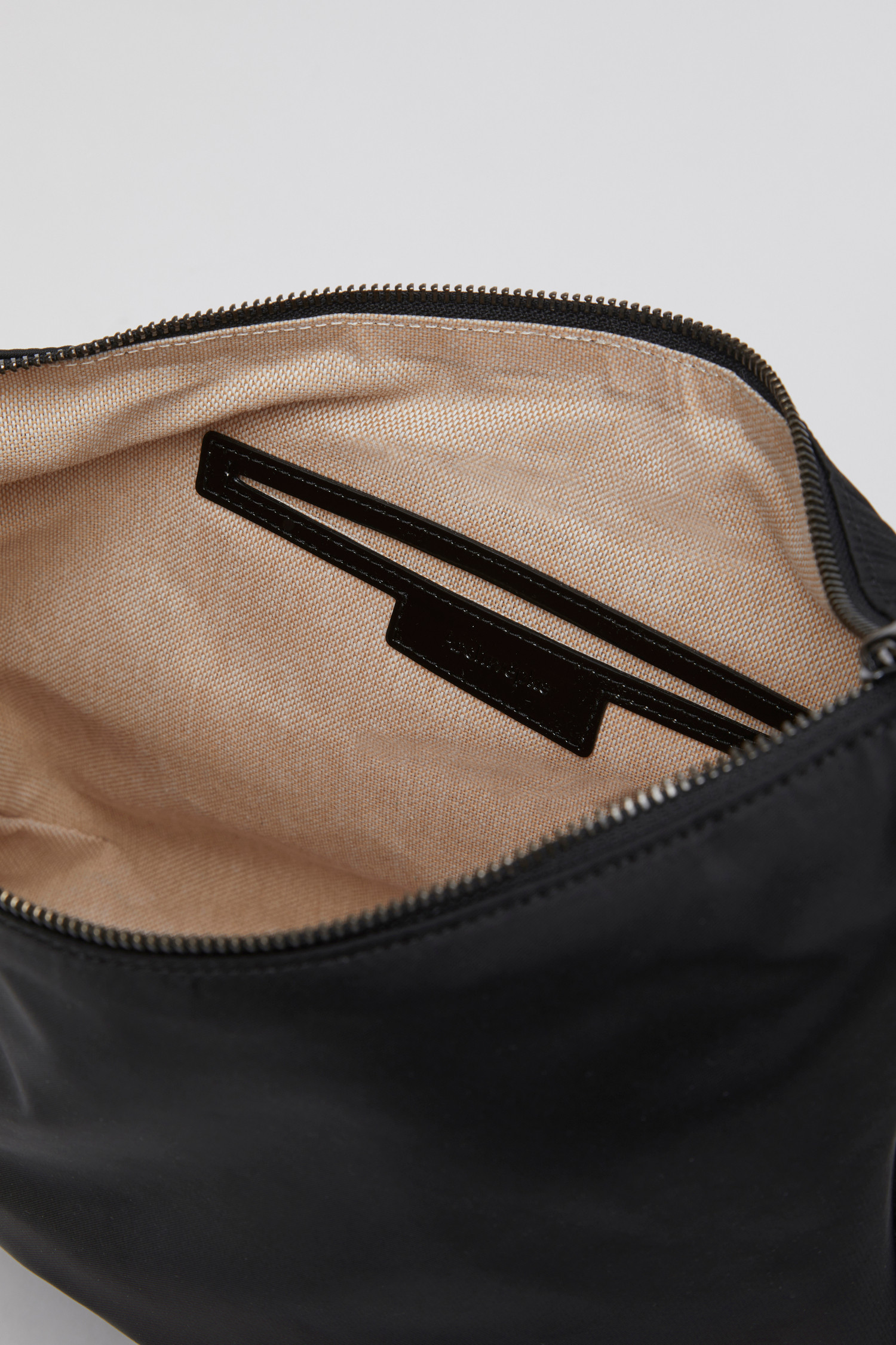Luv luna bag(Nylon black)_Archivépke